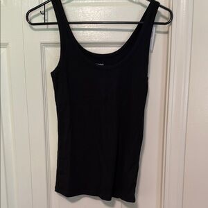 Old Navy Classic Black Tank Top - Medium
